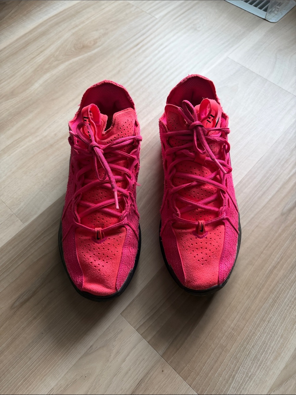 Nike GT 03 Cut’s  Hot Pink basketball Sneakers